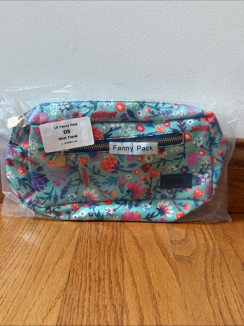 NWT Lularoe Fanny Pack Belt Bag Front Zipper Pocket Zip Top Closure Mint Floral
